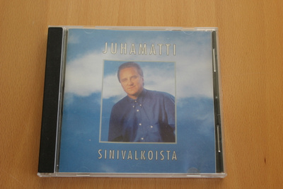 Juhamatti: Sinivalkoista