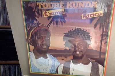 TOURÉ KUNDA :: LES FRÉRES GRIOTS--E'MMA AFRICA :: VINYYLI LP