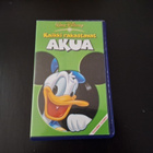 KAIKKI RAKASTAVAT AKUA - VHS kasetti - pikkukuva 1