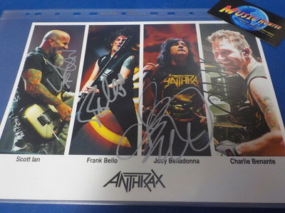 ANTHRAX KUVA NELJÄLLÄ NIMMARILLA