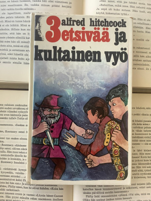 Robert Arthur - 3 etsivää ja kultainen vyö (sid.)