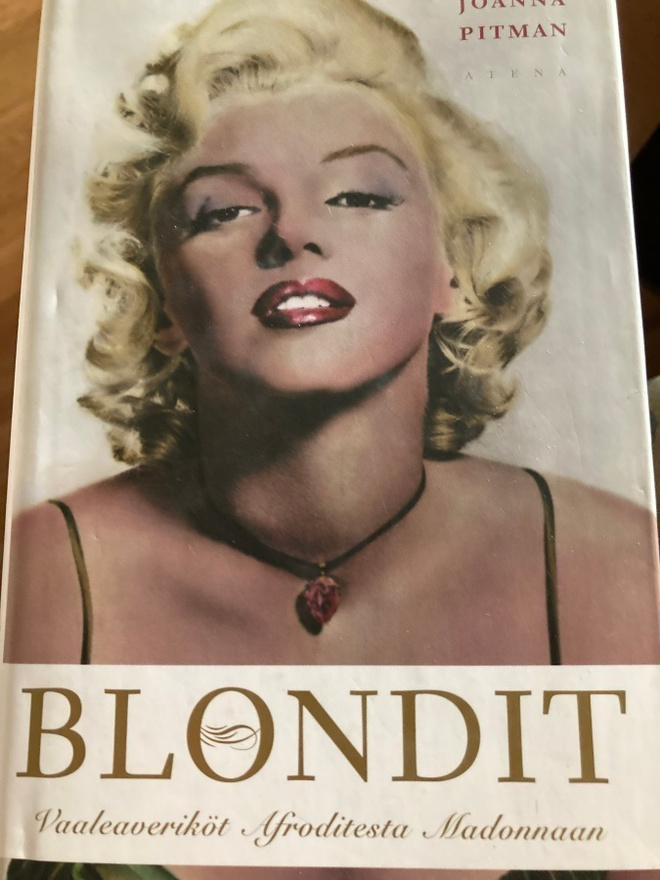 PITMAN: BLONDIT - VAALEAVERIKÖT AFRODITESTÄ MADONNAAN