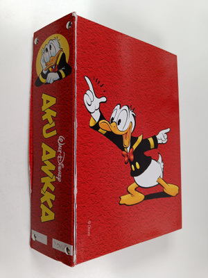 Walt Disney : Aku Ankka puolivuosikerta 2016 (kansiossa, ...