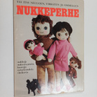 Nukkeperhe : tee itse neuloen, virkaten ja ommellen - pikkukuva 1