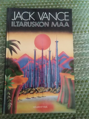 Jack Vance: Iltaruskon maa