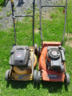 2x Ruohonleikkuri