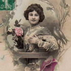 NAINEN / Eksoottisen kaunis tyttö, kukkia ja linnut. 1900-l. - pikkukuva 1