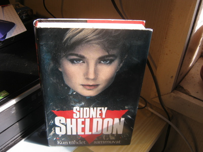 Sidney Sheldon: Kun tähdet sammuvat
