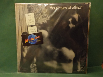DAUGHTERS OF ALBION - S/T EX+/EX U.S -68 LP