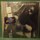 DAUGHTERS OF ALBION - S/T EX+/EX U.S -68 LP - pikkukuva 1