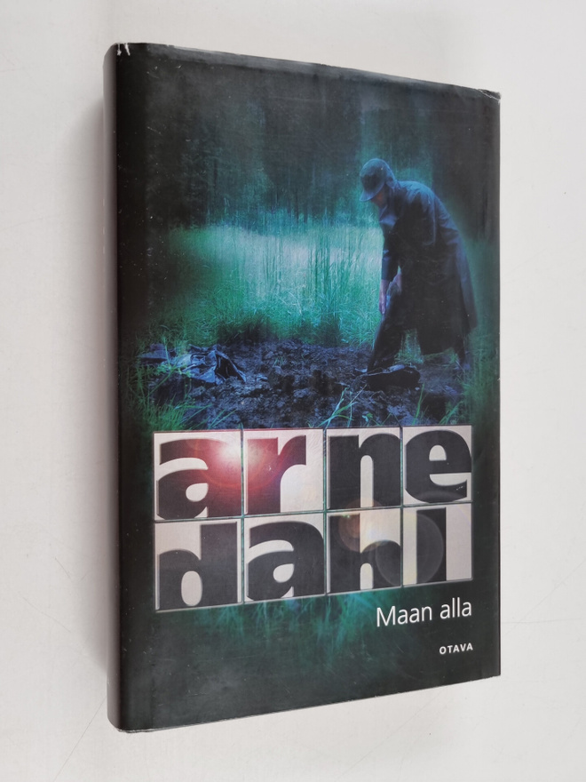 Arne Dahl : Maan alla