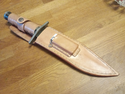 Rambon serkun puukko