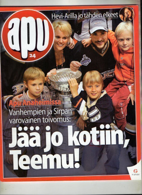 Apu n:o 24 2007 Teemu & Stanley Cup. Anu. Ari. Irina.