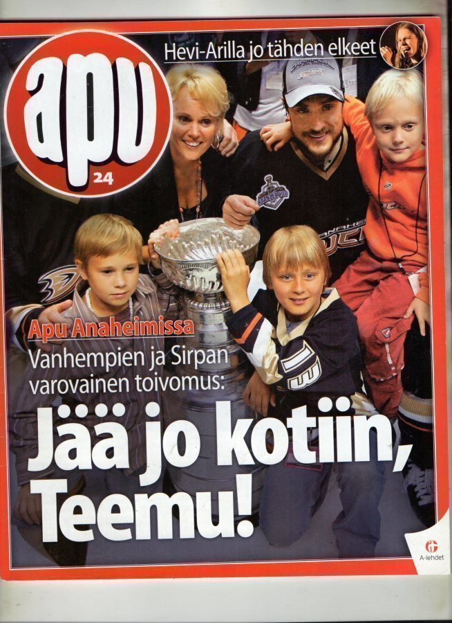 Apu n:o 24 2007 Teemu & Stanley Cup. Anu. Ari. Irina.