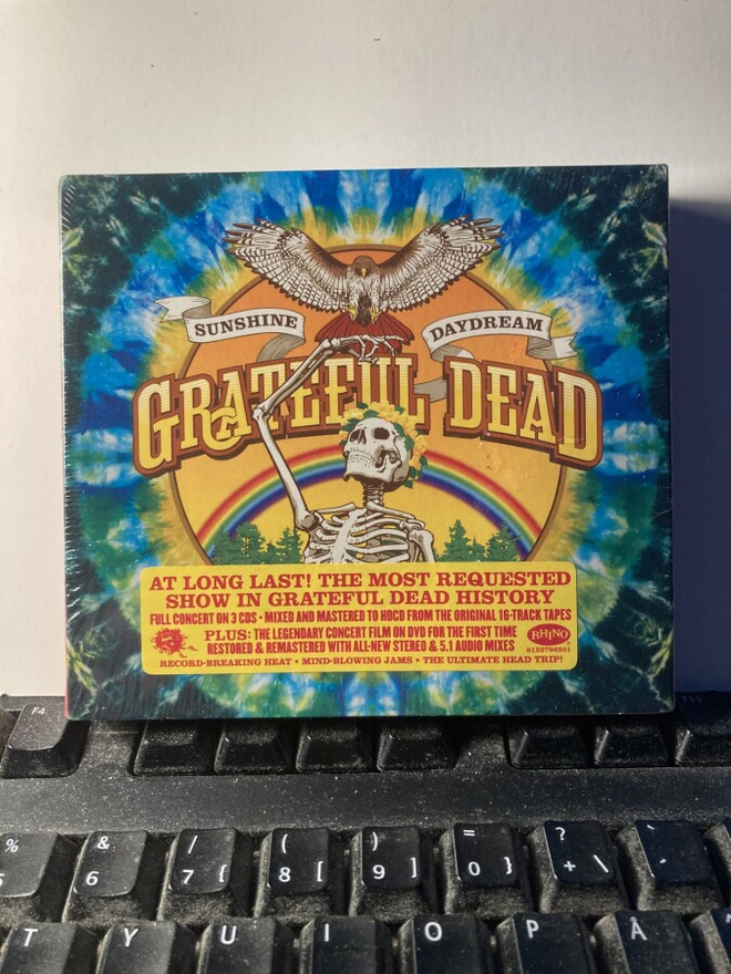 GRATEFUL DEAD: Sunshine Daydream, CD x 3 + DVD, muoveissa