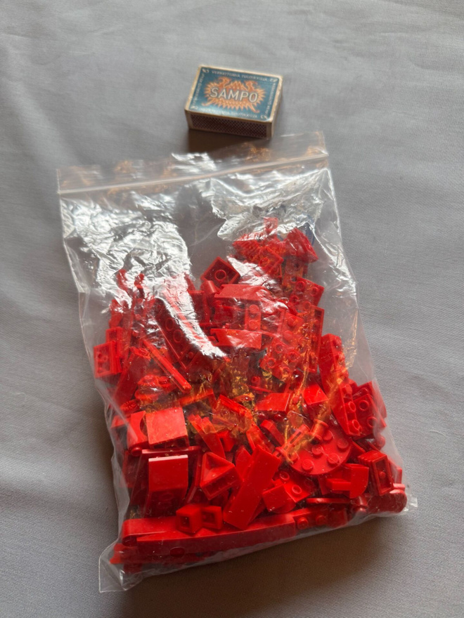 Punaiset legopalat