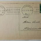 Pikkuenkelit asettelevat kielokimppua onnitteluiksi, p. 1944 - pikkukuva 2
