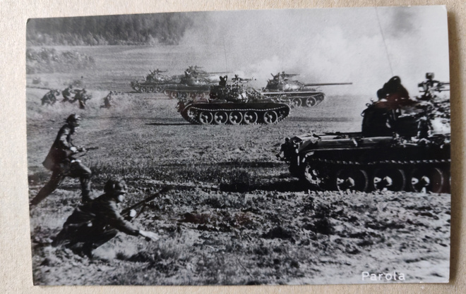 Parola, postikortti, 1967, panssarivaunuja