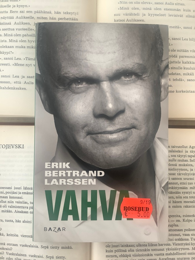 Erik Bertrand Larssen - Vahva (pokkari)