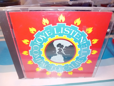 CD VARIOUS ARTISTS: OYE LISTEN - COMPACTO CALIENTE