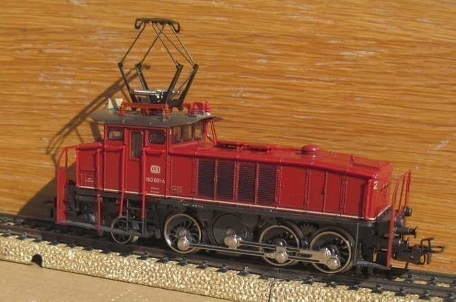 Märklin E160 uusi sähköveturi laatikossa