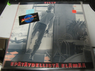 TILLY - EPÄTÄYDELLISTÄ ELÄMÄÄ LP M-/EX+