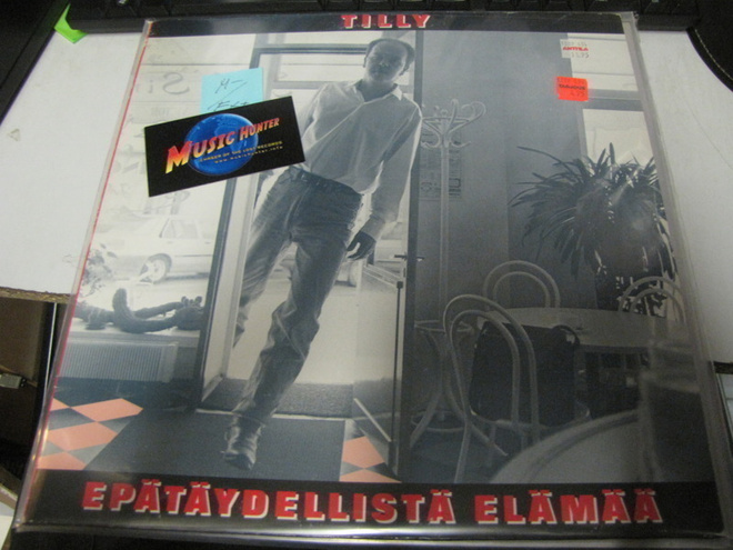 TILLY - EPÄTÄYDELLISTÄ ELÄMÄÄ LP M-/EX+