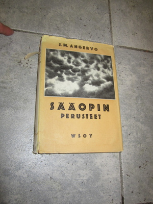 Angervo, J.M.: Sääopin perusteet ( kansipaperein)