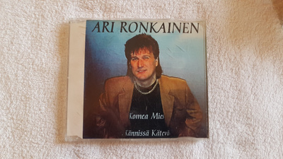 Ari Ronkainen – Komea Mies / Kännissä Kätevä CD Maxi-Single
