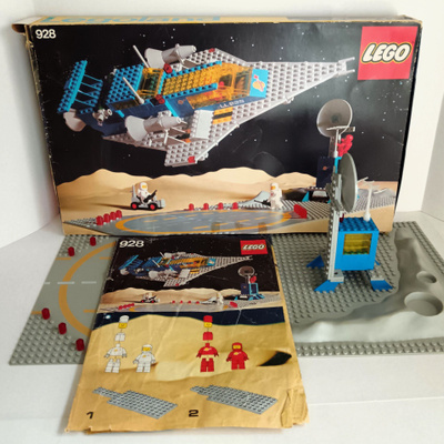 Lego space 928 Avaruusalus ja avaruusasema vuodelta 1979
