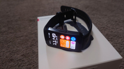 Huawei Band 8 kello / aktiivisuusranneke + lisärannekkeet