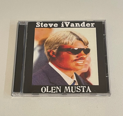 Steve iVander (Pyhimys) - Olen musta (CD)