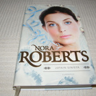 Nora Roberts Jotain sinistä -sid - pikkukuva 1