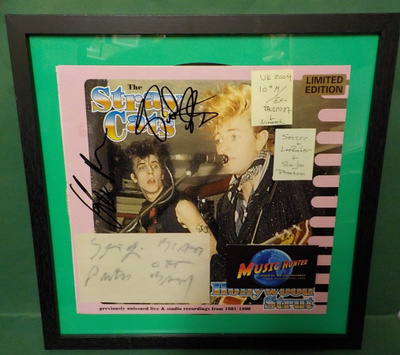 STRAY CATS TAULU 3 X NIMMAREILLA (w)