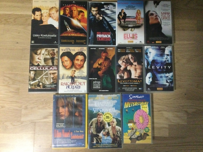 VHS-ELOKUVIA.  15 KPL.   SEKALAISIA.  nouto!