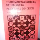 KUWAYAMA :  TRADEMARKS & SYMBOLS OF THE WORLD VOL. 3 - pikkukuva 1