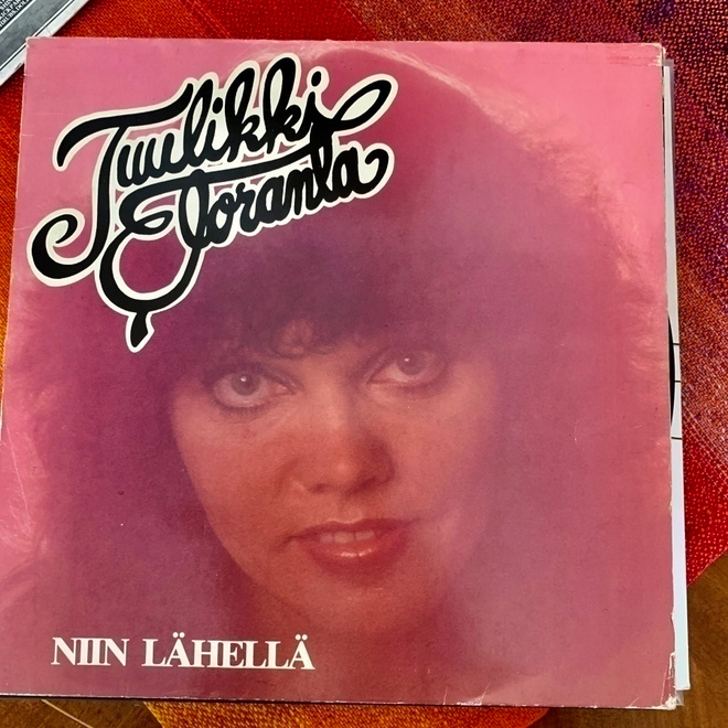 TUULIKKI ELORANTA: Niin lähellä * LOVE LRLP -280 *