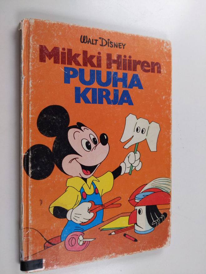 Walt Disney : Mikki Hiiren puuhakirja