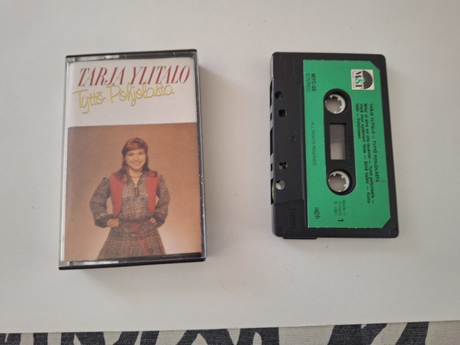 TARJA YLITALO - TYTTÖ POHJOLASTA c-kasetti