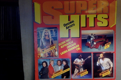 SUPERHITS  ::  COMPILATION : VINYYLI  LP   FINLAND 1985 !!