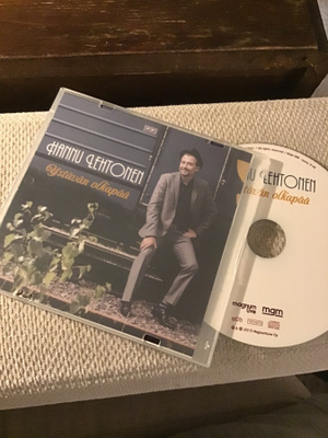 Hannu Lehtonen . Ystävän olkapää CDS single