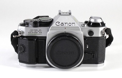Canon AE-1 Program järjestelmäkamera