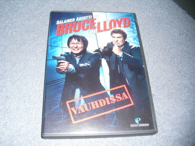 BRUCE JA LLOYD VAUHDISSA (Bryan Callen)***