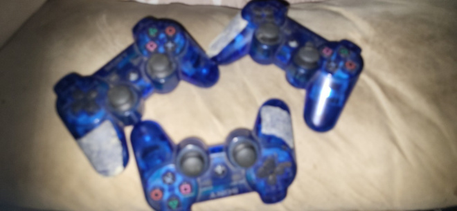 Kolme kappaletta Sony PlayStation 3 Cosmic Blue DS3 ohjainta