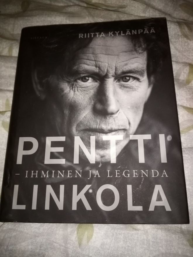 KYLÄNPÄÄ :  PENTTI LINKOLA IHMINEN JA LEGENDA ( SIS POSTIKUL