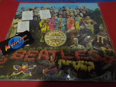 THE BEATLES - SGT. PEPPER'S LONELY HEARTS CLUB BAND LP