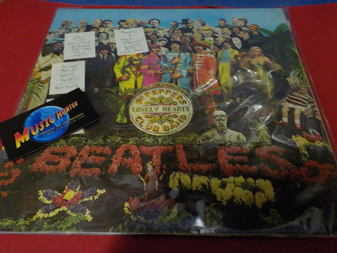 THE BEATLES - SGT. PEPPER'S LONELY HEARTS CLUB BAND LP