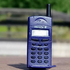 Ericsson 90 - Luvulta Puhelin pinssi. Avattava kansi. Halkai - pikkukuva 3
