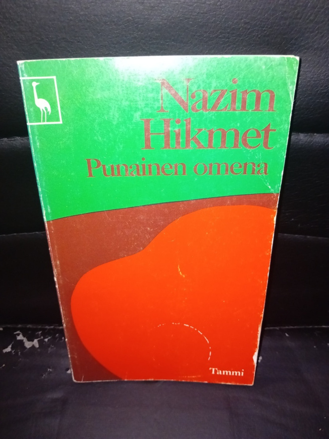 Nazim Hikmet : Punainen omena ( SIS POSTIKULU )