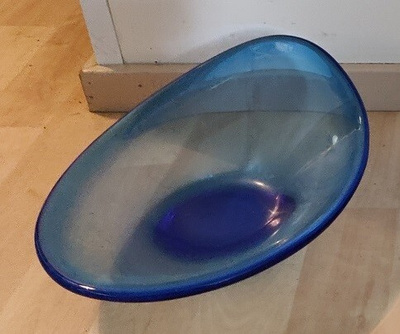 Sininen taidelasikulho